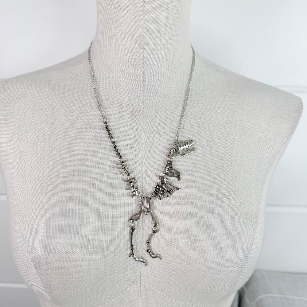 Dinosaur T Rex Skeleton Fossil Necklace‎ Statement Chain Silvertone
